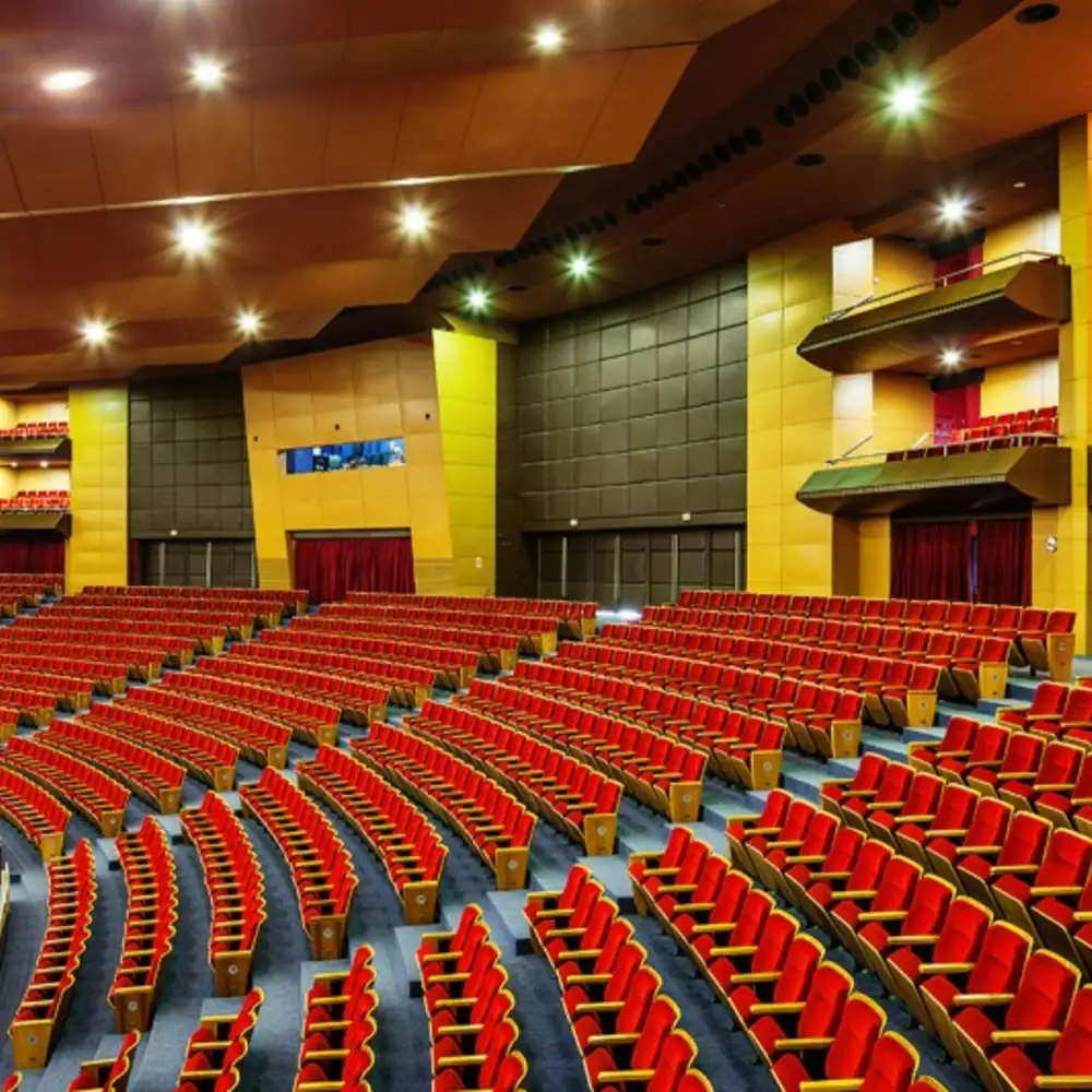 Projeto estrutural de destaque no campus da Universidade Positivo, incluindo a Biblioteca, o Centro de Pós-graduação e o Teatro com 2.400 lugares, o maior do Paraná.